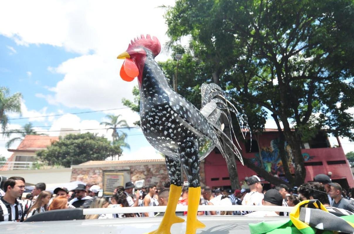 Torcida do Atltico chegou animada ao Mineiro para o jogo da taa, contra o RB Bragantino. Dia de festejar com o time o ttulo do Campeonato Brasileiro de 2021