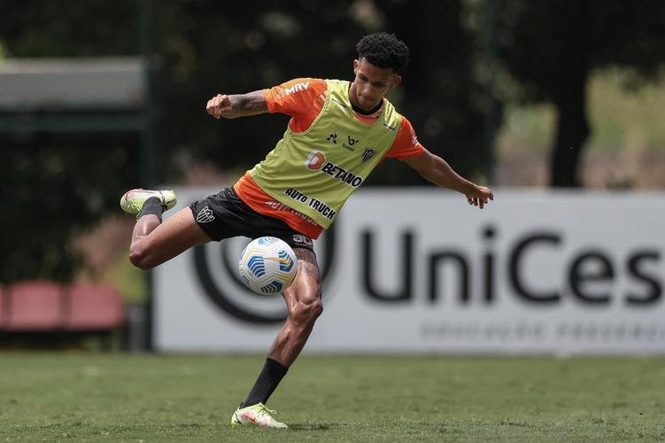 Elenco atleticano encerrou a preparação para enfrentar o Atlético-GO fora de casa