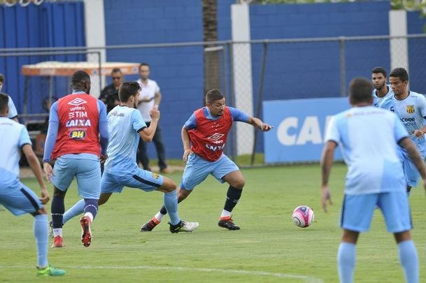 Com gols de Judivan e Rafael Sobis, Cruzeiro venceu Betinense por 2 a 0 em jogo-treino