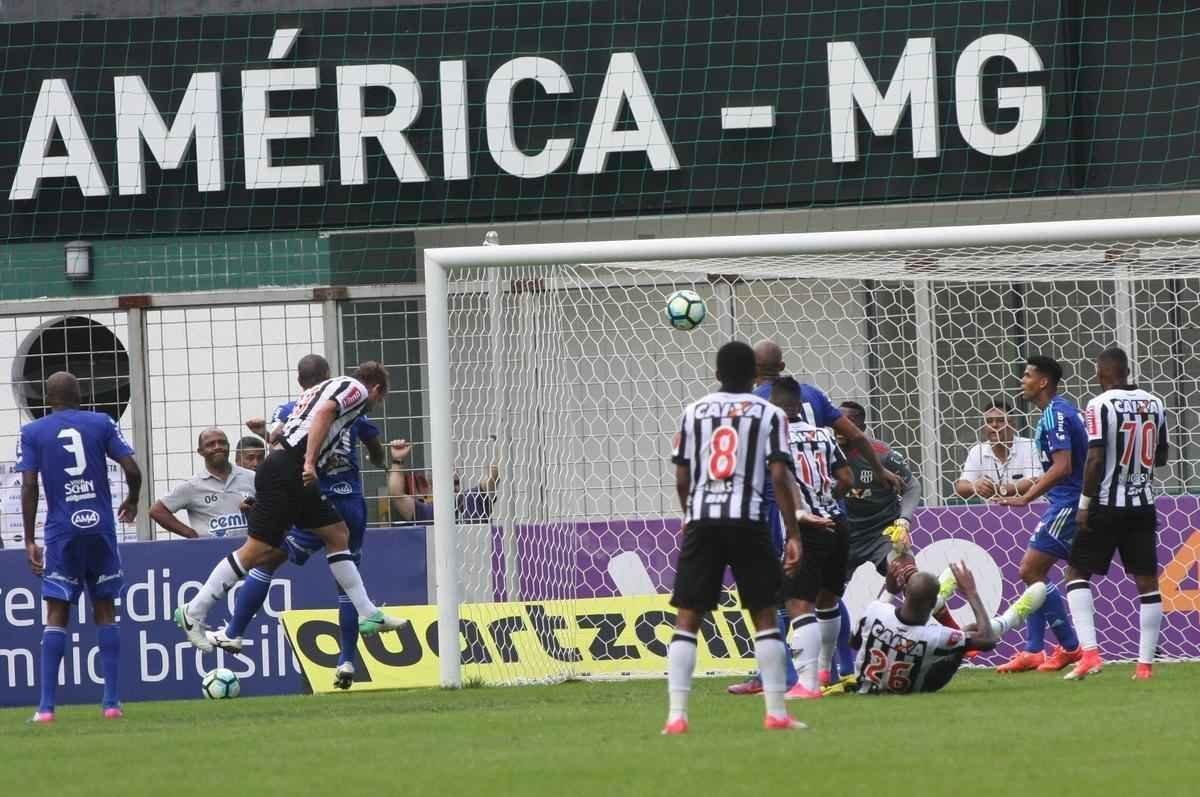 Imagens de Atltico x Ponte Preta, no Independncia