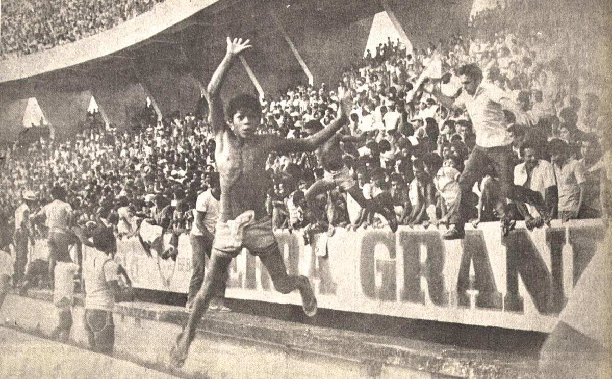 Na reabertura do estádio, e 01/08/1982, mais de 85 mil pessoas estiveram presentes, também com superlotação registrada e cenas de desespero.