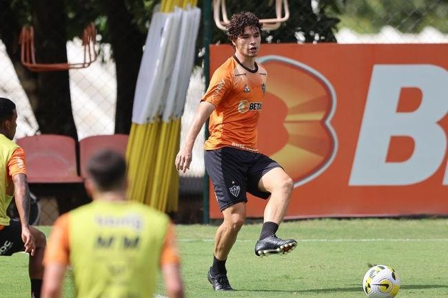 Atltico treinou, na tarde desta quinta-feira (26), na Cidade do Galo. Atividades visaram ao confronto contra o Ava pelo Campeonato Brasileiro.
