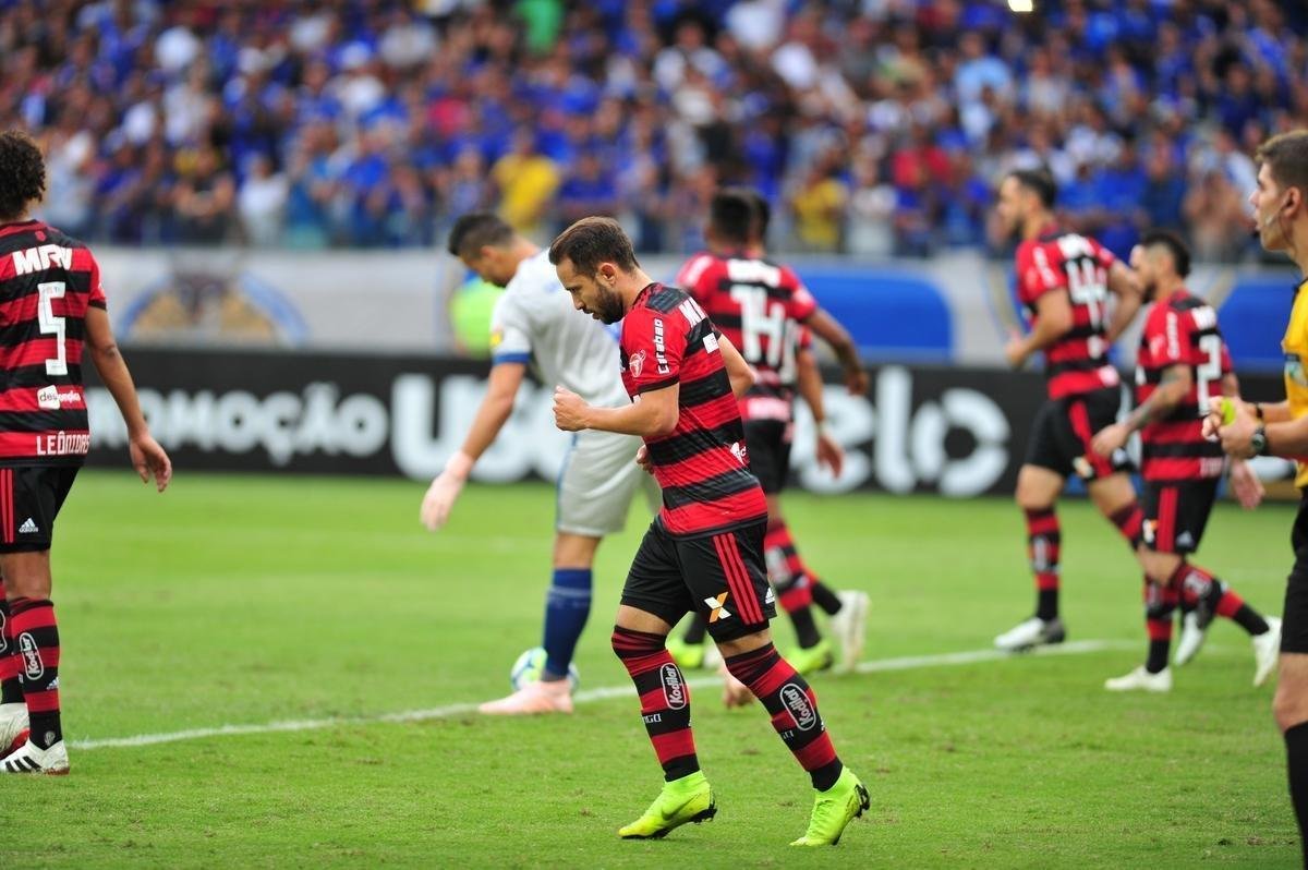 Cruzeiro x Flamengo: fotos do jogo vlido pela 37 rodada do Brasileiro, neste domingo (25/11), no Mineiro (Ramon Lisboa/EM D.A Press)