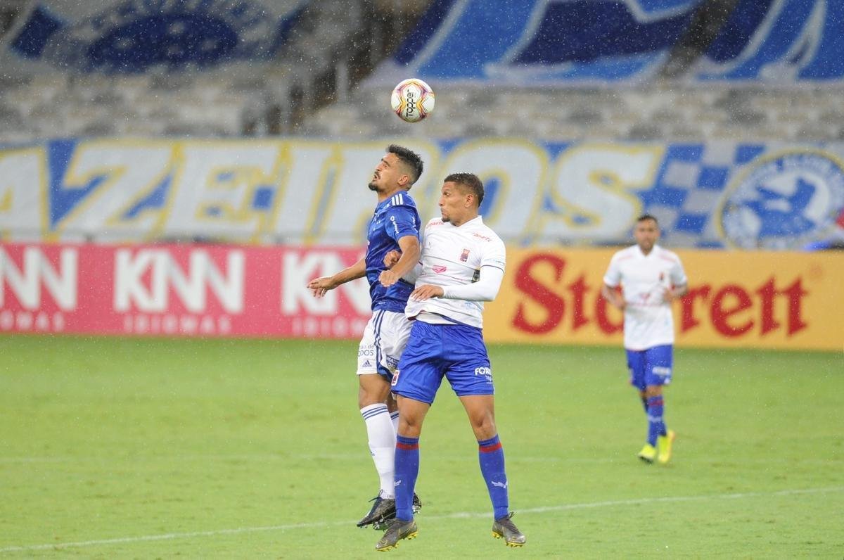 Fotos do jogo entre Cruzeiro e Paran Clube, no Mineiro, em Belo Horizonte, pela 19 rodada da Srie B do Campeonato Brasileiro