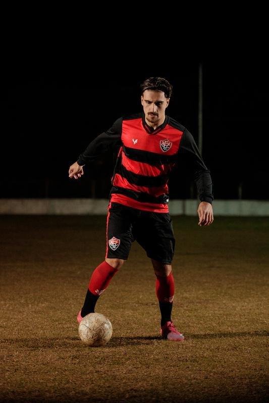 Camisas com mangas longas de Amrica, Botafogo-SP, CSA, Cricima, Figueirense, Remo, Santa Cruz e Vitria