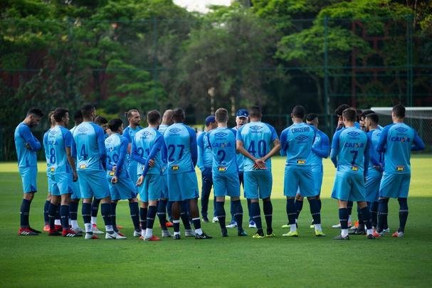 Antes de primeiro jogo da semifinal da Copa do Brasil, contra o Palmeiras, Cruzeiro treinou no CT do So Paulo, na Barra Funda, nesta tera-feira (11/09)