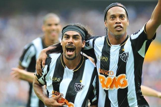 Fotos exclusivas do clssico entre Cruzeiro e Atltico na reabertura oficial do Mineiro