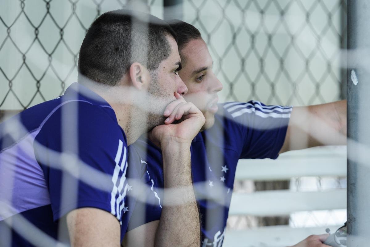 Fotos do primeiro treino do tcnico portugus Pepa no Cruzeiro