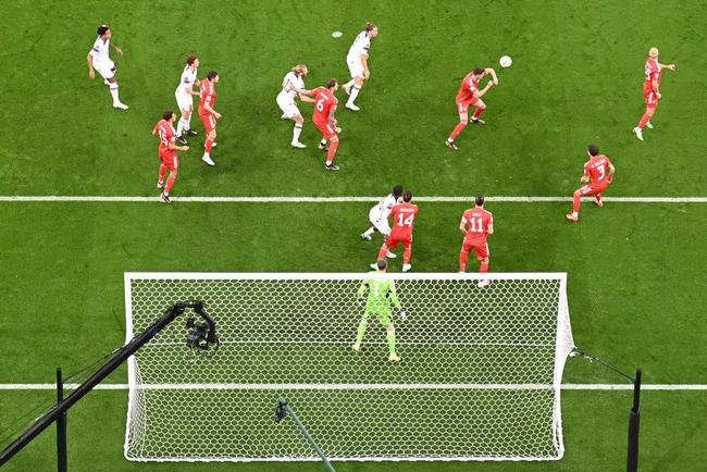 Fotos do jogo entre Estados Unidos e Pas de Gales no Estdio Ahmad bin Ali, pelo Grupo B da Copa do Mundo, no Catar