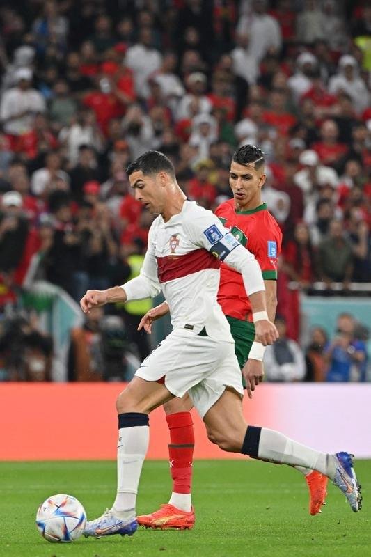 As reaes de Cristiano Ronaldo no banco e durante o jogo contra Marrocos pelas quartas de final da Copa do Mundo