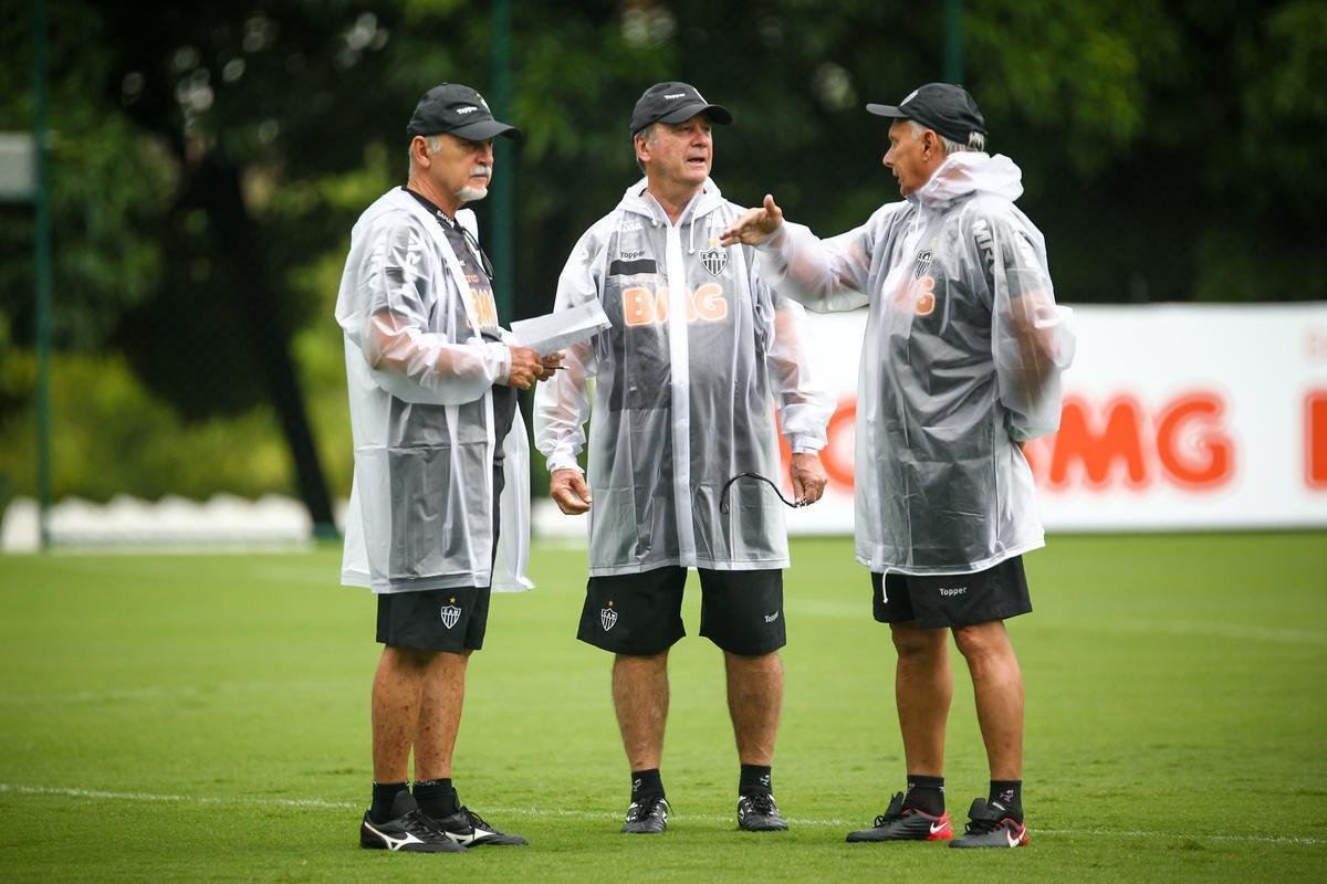 Atltico fez o ltimo treinamento antes da viagem a Montevidu, capital do Uruguai. Na quarta-feira, s 21h30, time enfrenta o Defensor pela terceira fase da Copa Libertadores