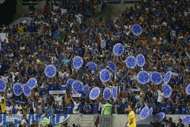 Mais de cinco mil cruzeirenses apoiaram o time no Maracanã