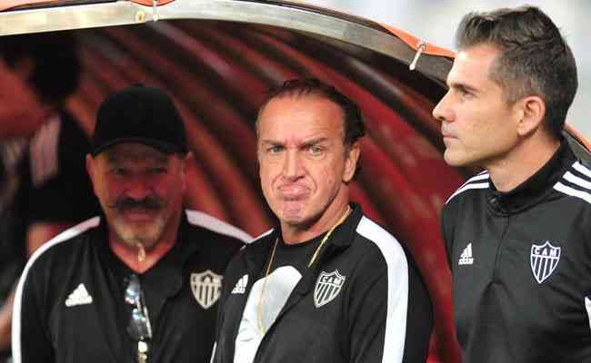 Cuca elogiou atuação do Atlético no empate com o Palmeiras pela Libertadores