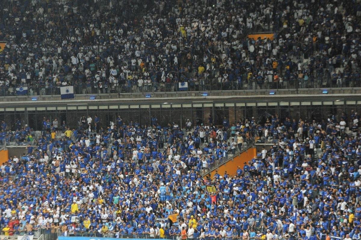 Fotos das torcidas de Cruzeiro e River Plate, no Mineiro, em duelo de volta das oitavas de final da Copa Libertadores