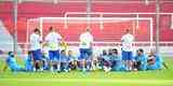 Fotos do treino do Cruzeiro no estdio Libertadores de Amrica, casa do Independiente, em Avellaneda. Time celeste fechou preparao para o jogo contra o Racing, s 21h30 desta tera-feira, no El Cilindro, pela primeira rodada do Grupo 5 da Copa Libertadores (Ramon Lisboa/EM D.A Press)