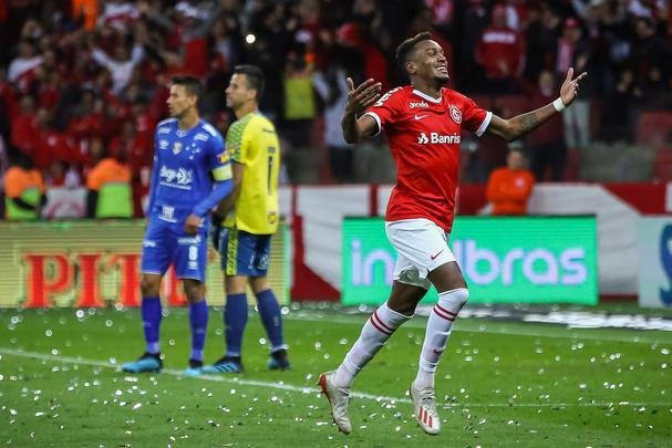 04/09/2019 - depois de perder por 1 a 0 no Mineirão, no jogo de ida, o time celeste voltou a ser derrotado pelo Internacional, por 3 a 0, no Beira-Rio, em Porto Alegre, e acabou eliminado nas semifinais da Copa do Brasil já sob o comando de Rogério Ceni. Guerrero (2x) e Edenílson marcaram para os gaúchos no duelo no Sul e sacramentaram a eliminação celeste.