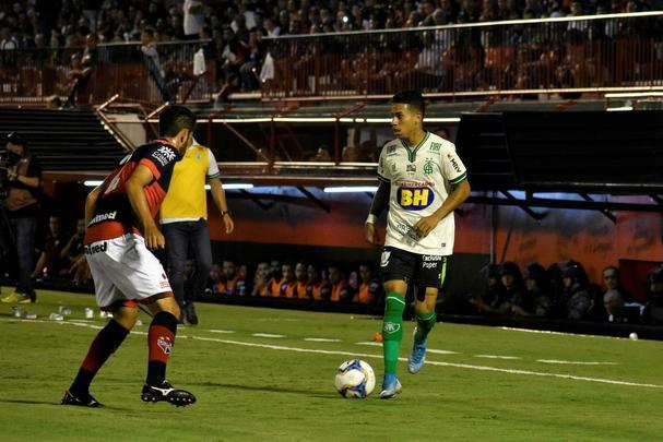 América arrancou empate dramático diante do Atlético-GO em Goiânia