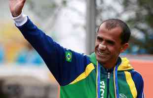 Ex-maratonista olímpico, Vanderlei Cordeiro de Lima (PP) não conseguiu se eleger deputado estadual pelo Paraná. Recebeu 17.210 votos.
