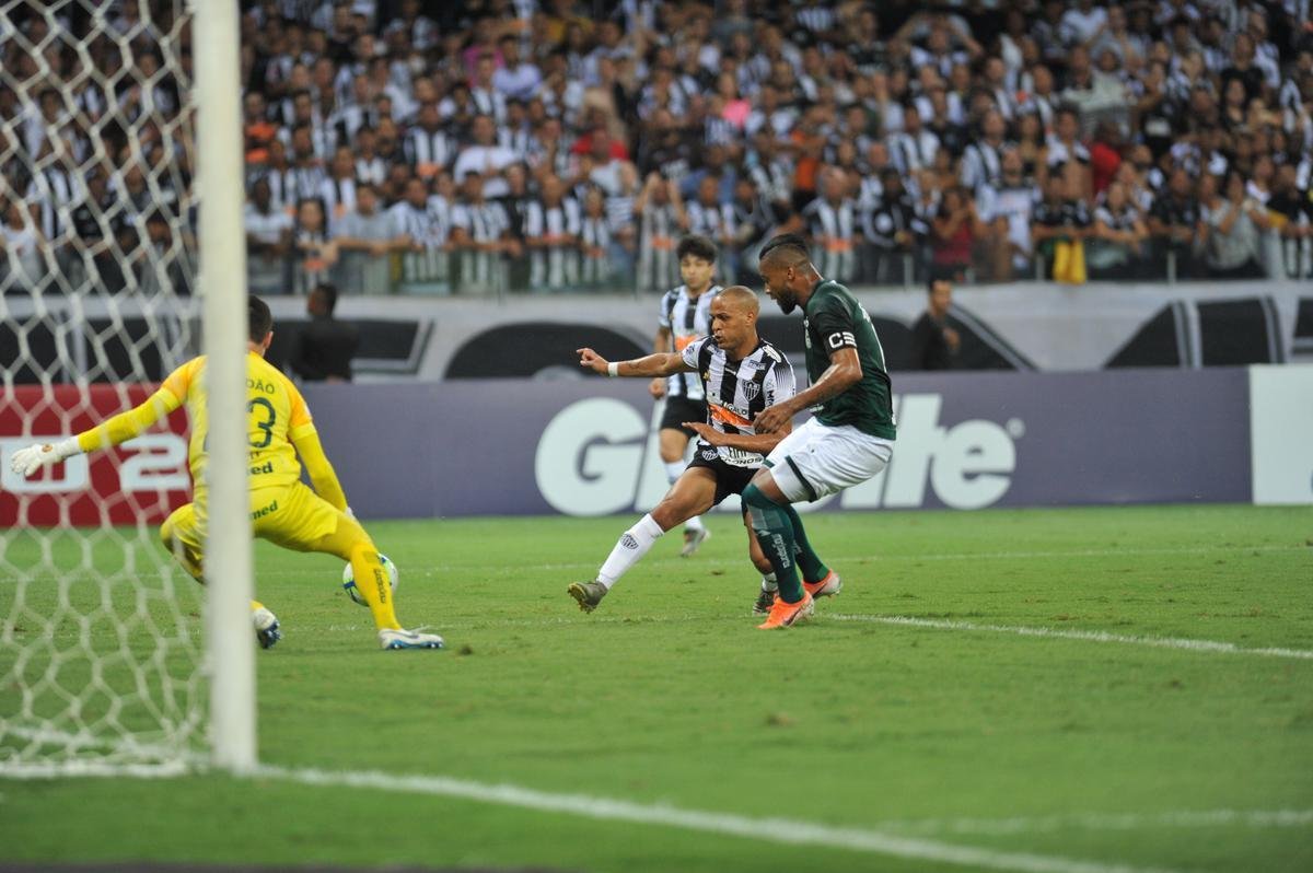 Atltico enfrentou o Gois em jogo do Campeonato Brasileiro 