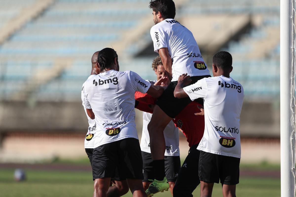 Atlético teve atividade no Estádio Olímpico Brígido Iriarte, em Caracas, antes da estreia na Libertadores
