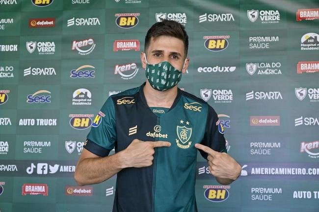 Luiz Fernando (atacante; emprestado pelo Tombense)