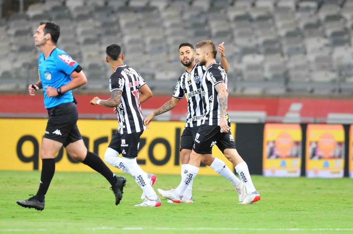 Fotos do jogo entre Atltico e Brasiliense, no Mineiro, pela Copa do Brasil