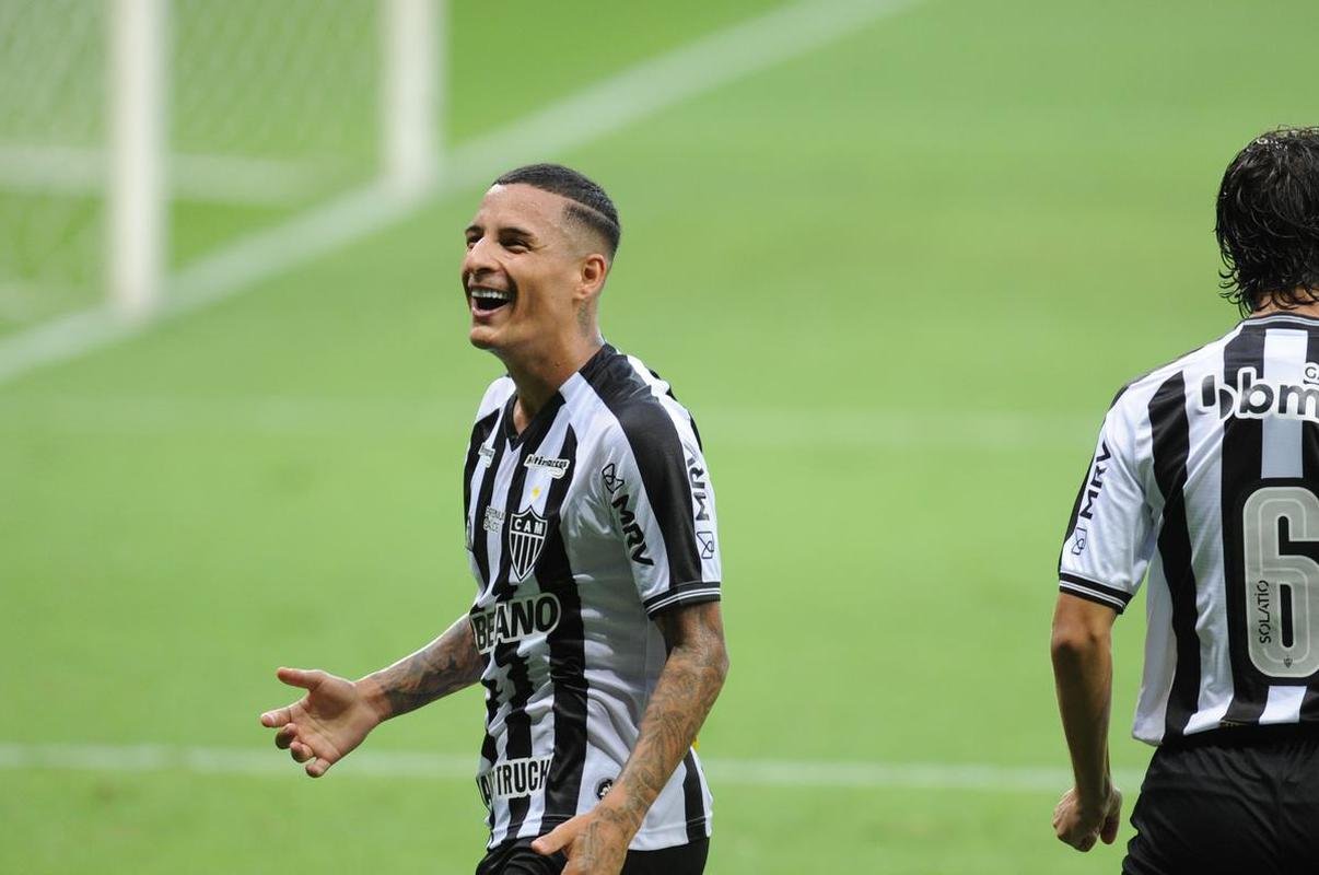 Guilherme Arana - lateral-esquerdo