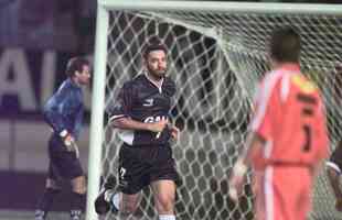 05/04/2000 - Atltico 6 x 0 Cobreloa (Chile) - Guilherme marcou quatro gols pelo Galo