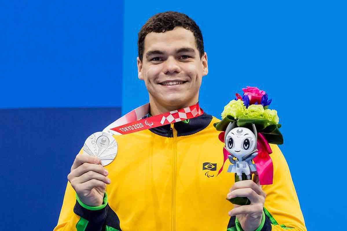 O nadador Gabriel Bandeira conquistou um ouro (100m borboleta da classe S14), duas pratas (200m medley da classe SM14 e 200m livre da classe S14) e um bronze no revezamento 4x100 misto 