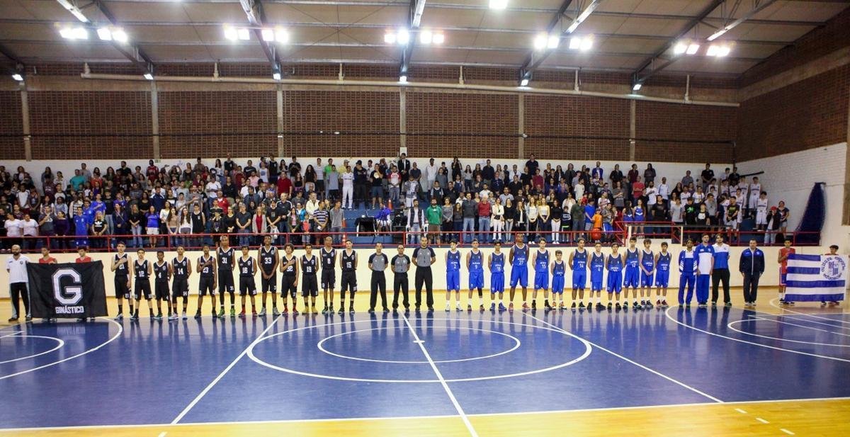 Fotos da deciso do Brasileiro Sub-14 de Basquete, entre Minas e Ginstico, no Olympico Club