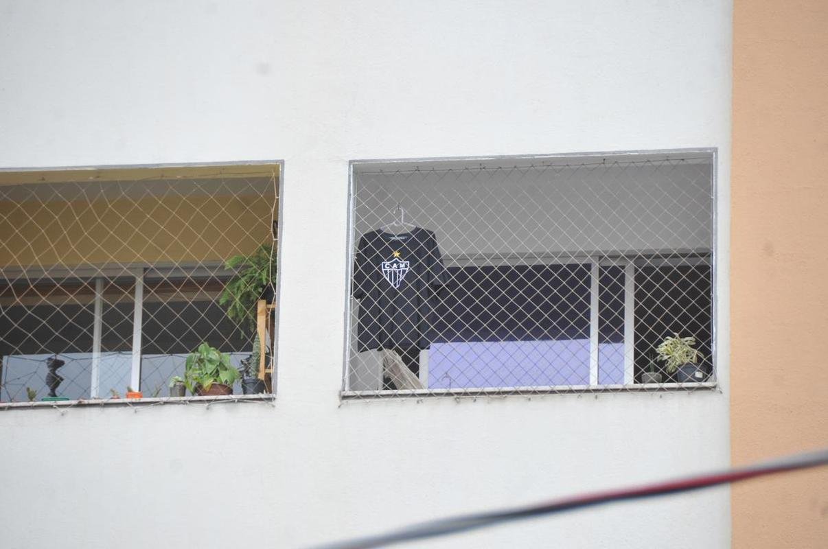 Chegadas de Amrica e Atltico ao Independncia para o jogo de ida da final do Campeonato Mineiro. Delegaes foram recebidas por alguns torcedores no Horto, em BH (Juarez Rodrigues/EM/D. A Press)