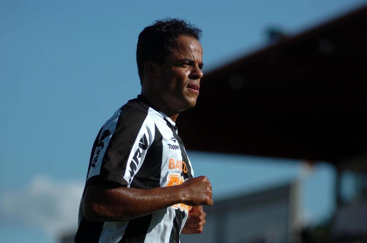 Mancini: meia, que jogou pela Seleo Brasileira, voltou ao Atltico em 2011