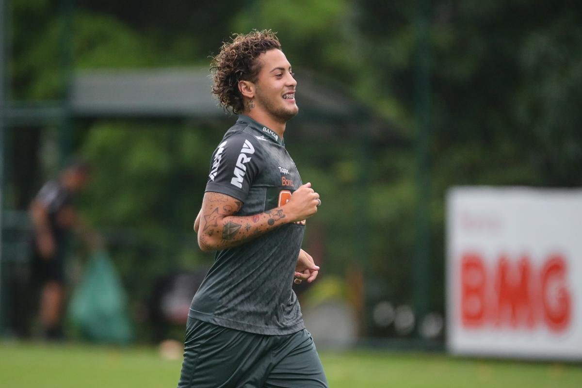 Jogadores do Atltico treinaram nesta tera-feira, vspera do jogo com o Defensor