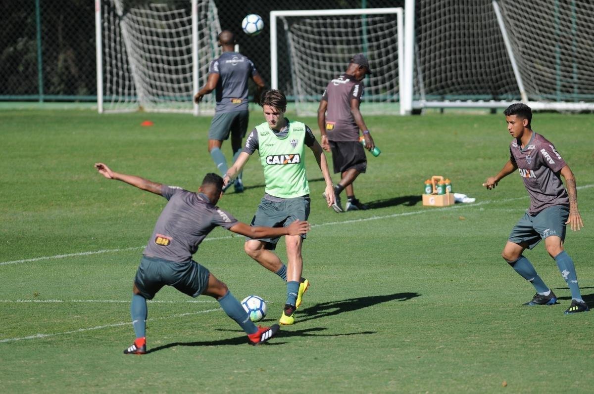 Imagens do treino na Cidade do Galo