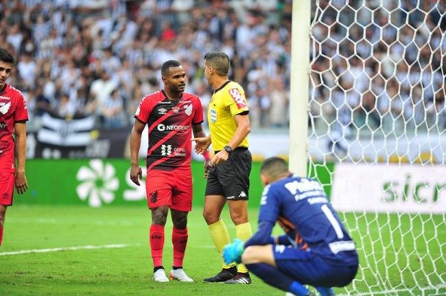 Fotos da vitria do Atltico sobre o Athletico-PR, no Mineiro, no jogo de ida da final da Copa do Brasil