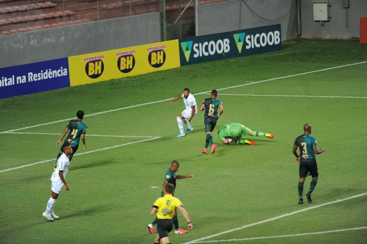 Fotos da vitria da Caldense sobre o Amrica, por 1 a 0, no Independncia, em Belo Horizonte, pela quarta rodada do Campeonato Mineiro de 2021. Atacante Amarildo marcou o nico gol da partida,