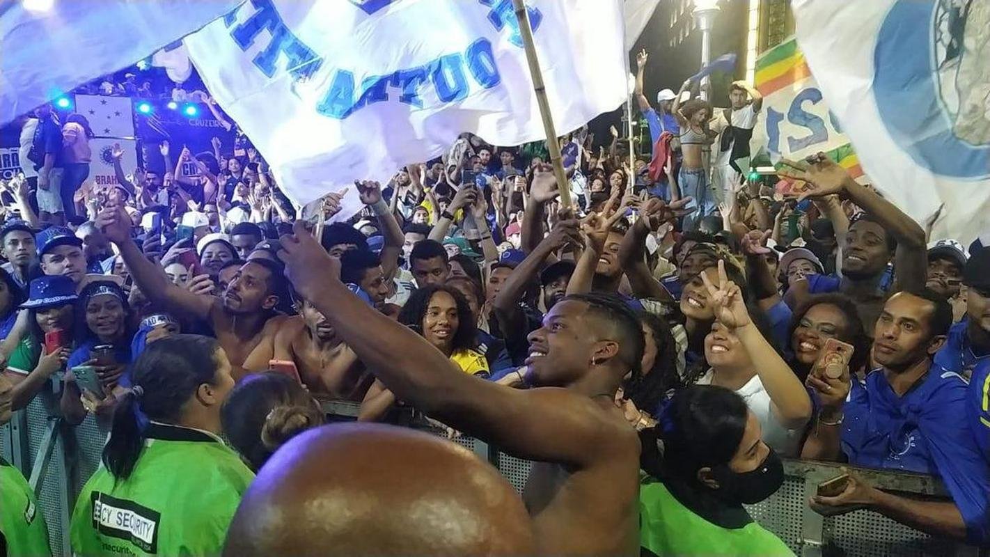 Festa do Cruzeiro na Praa 7 de Setembro, em Belo Horizonte, em comemorao ao acesso  Srie A do Campeonato Brasileiro de 2023