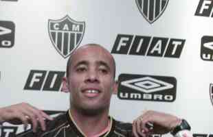 Enílton - Jogou no Atlético em 2003. Foi para o Palmeiras em 2006.