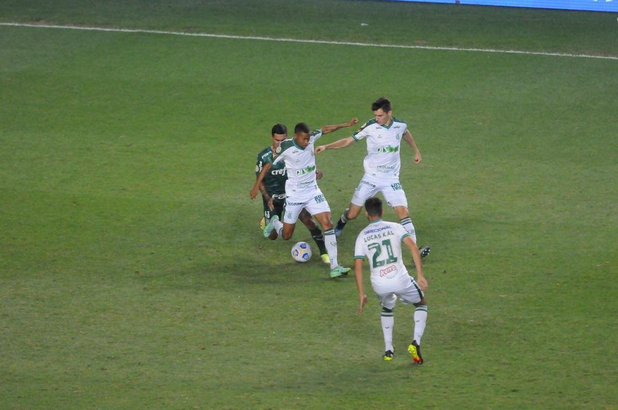Fotos do jogo entre Amrica e Palmeiras, no Independncia, em Belo Horizonte, pela 24 rodada do Campeonato Brasileiro
