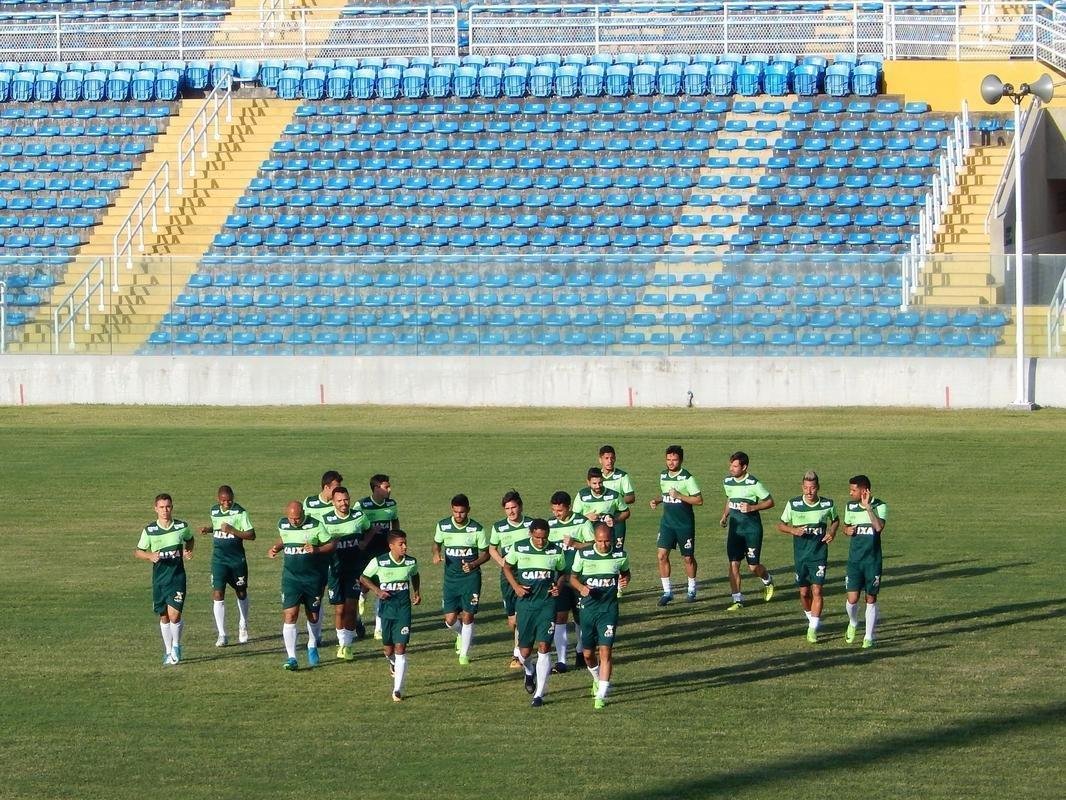 Elenco do Amrica fez ltimo treinamento, no Presidente Vargas, antes de duelo contra o Cear