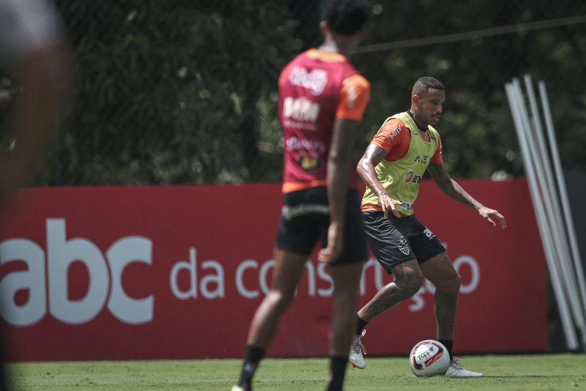 Fotos do treino do Atltico nesta quinta-feira na Cidade do Galo