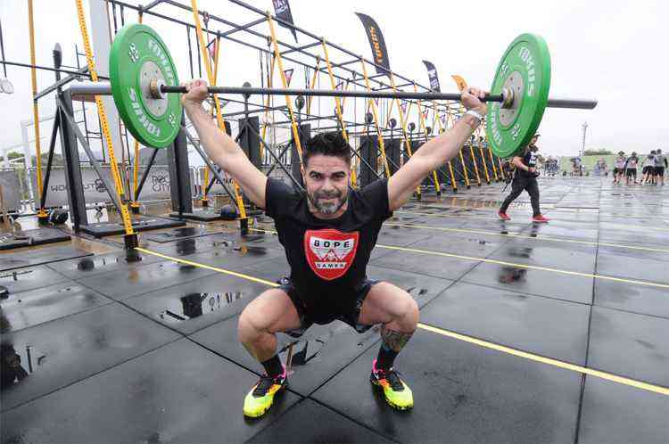 Atletas de Caratinga participam da competição de CrossFit Bop