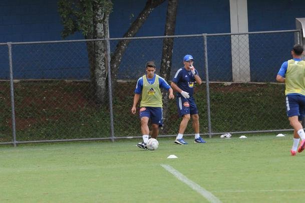 Fotos do treino do Cruzeiro desta quinta-feira, na Toca da Raposa II (crdito: Juarez Rodrigues/EM D.A Press)
