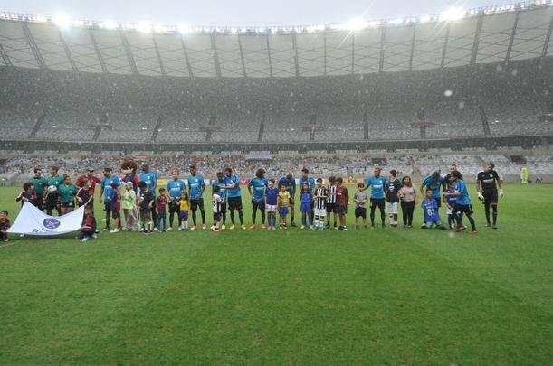 Fotos do 'Game of Dreams', jogo festivo dos Amigos do Ronaldinho contra os Amigos do Penta