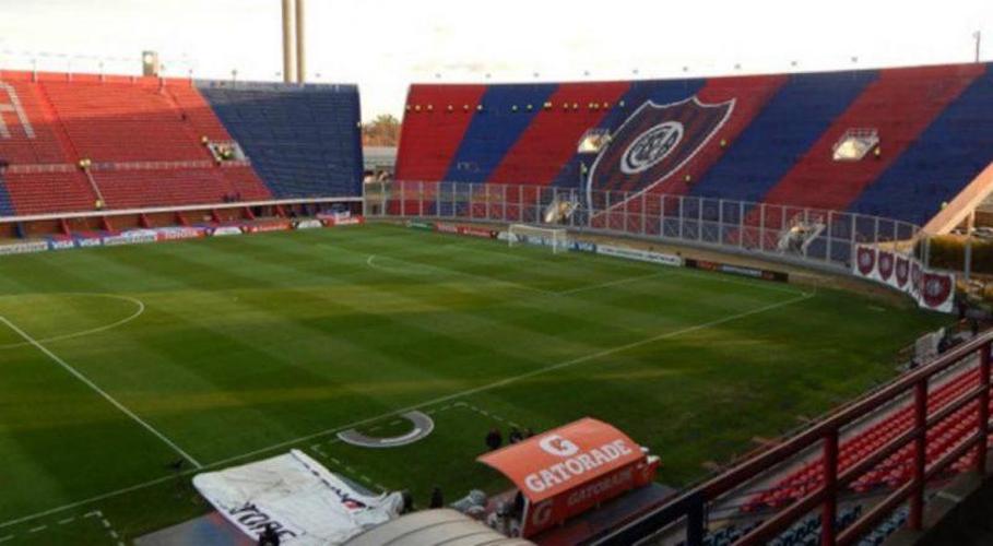 O Estdio Pedro Bidegain, conhecido como El Nuevo Gasmetro,  a casa do San Lorenzo, time campeo da Libertadores de 2014. Assim como os rivais argentinos, ele tambm se colocou  disposio da Conmebol para ser palco da deciso do maior torneio continental e da Sul-Americana at 2023. O campo fica localizado no Bairro de Flores, em Buenos Aires.