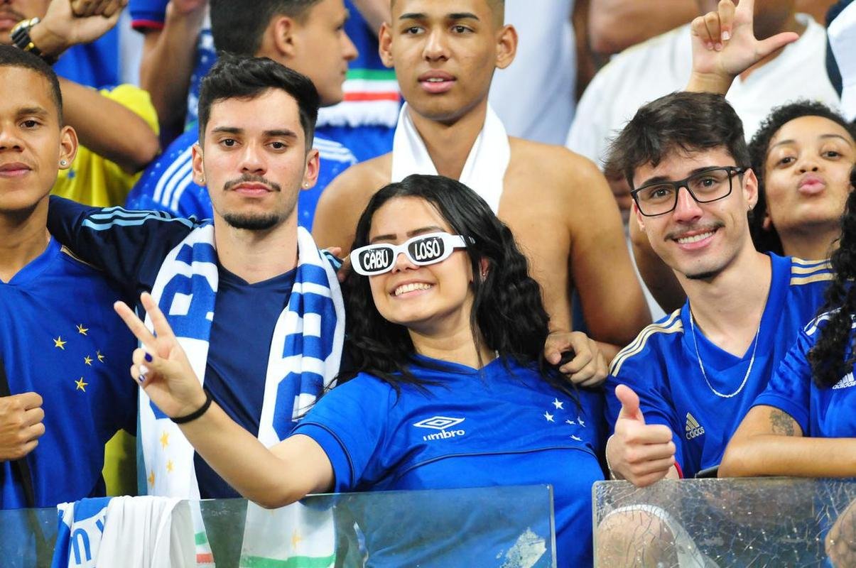 Fotos da torcida no jogo entre Cruzeiro e CSA no Mineiro