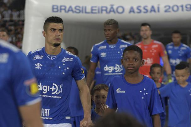 Fotos de Botafogo x Cruzeiro, no estádio Nilton Santos, pela 29ª rodada do Brasileiro