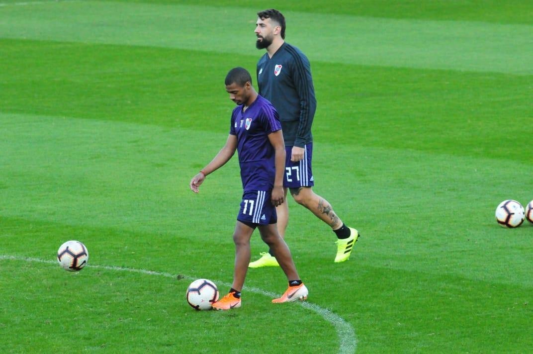 Com uma atividade na Cidade do Galo, River encerrou a preparao para o duelo com o Cruzeiro