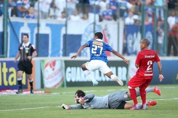 Imagens do jogo entre Cruzeiro e Internacional, na Arena do Jacar, pelo Brasileiro