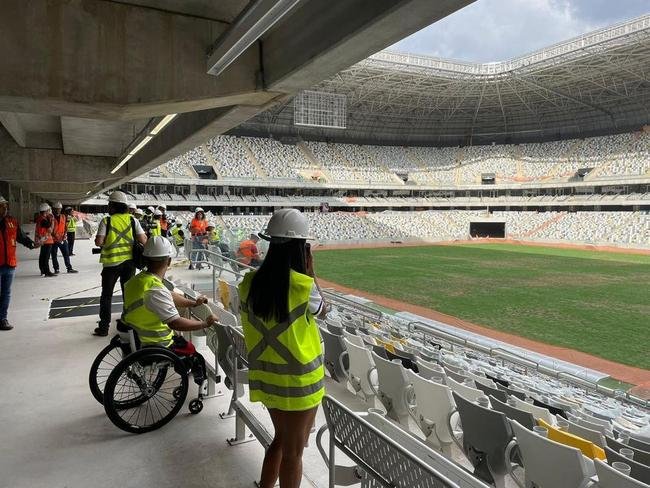 Fotos da visita feita por pessoas com deficincia na Arena MRV, nesta quinta-feira (9/2)
